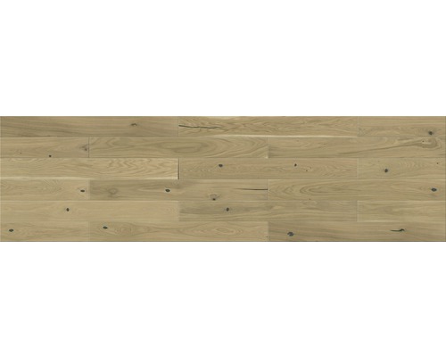 Světlá dřevěná podlahová krytina z dubu se suky