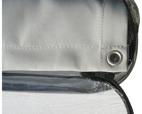 Detailní pohled na ochranný kryt s očkem a zipem