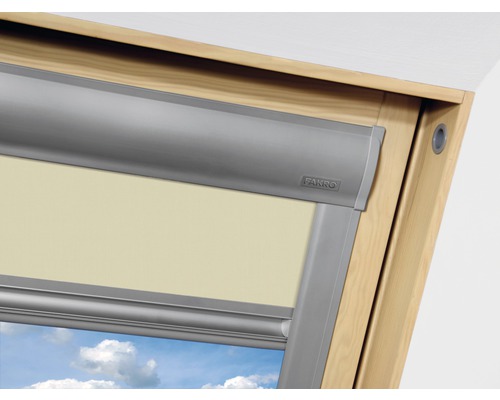 Střešní okenní roleta Fakro v dřevěném rámu