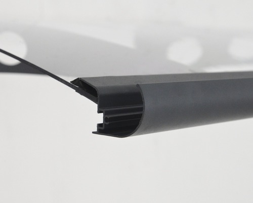 Ukončovací profil z plastu