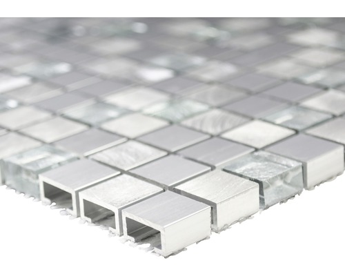 Mozaika z skla a hliníku