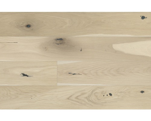 Světlá dubová podlahová prkna se suky do interiéru