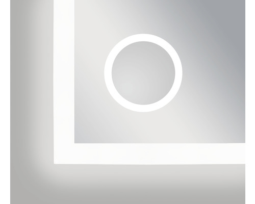 Detail zrcadla s LED osvětlením