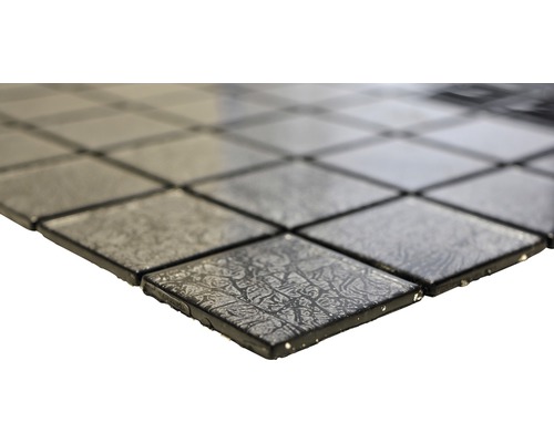 Detailní záběr mozaikových dlaždic