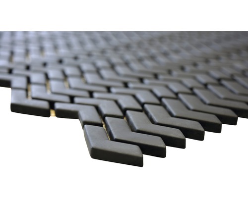 Keramické dlaždice se šipkovým vzorem