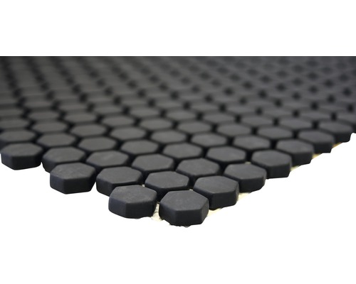 Černé šestihranné podlahové dlaždice