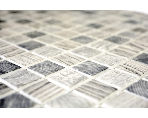 Mozaikové dlaždice s vzhledem dřeva