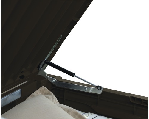 Detailní pohled na otevřený zahradní box s plynovou pružinou