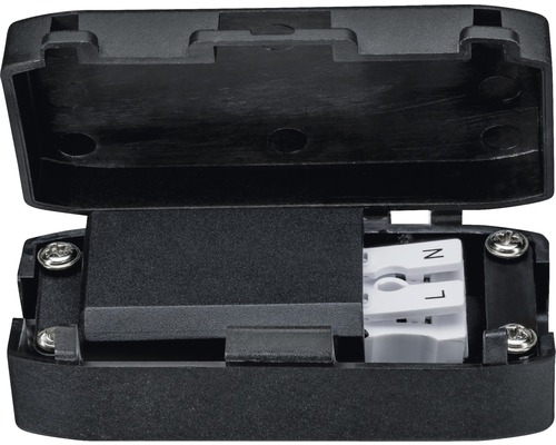 Černá připojovací krabice s otevřeným víkem a šroubovými spoji