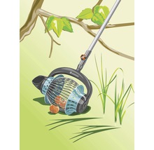 Ilustrace sběrače ořechů s teleskopickou tyčí pod stromem