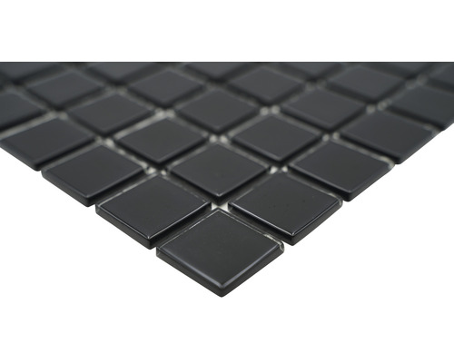 Mozaiková dlaždice ze skla se čtvercovými kameny