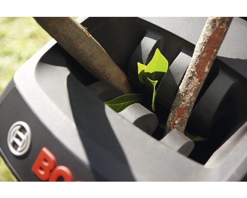 Logo společnosti Bosch. Zahradní zařízení pro drcení větví a zahradního odpadu.