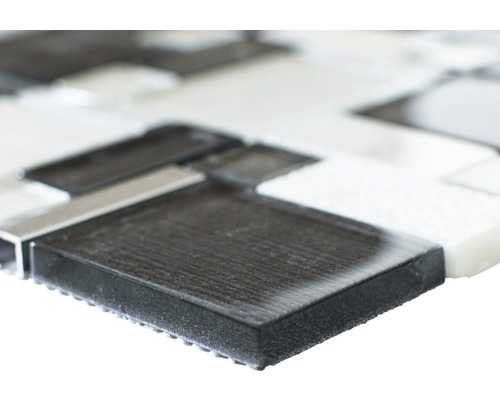 Mozaiková dlaždice ze skla a přírodního kamene