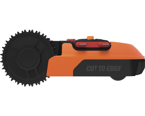 Zahradní traktor se sečením u okrajů pro péči o trávník