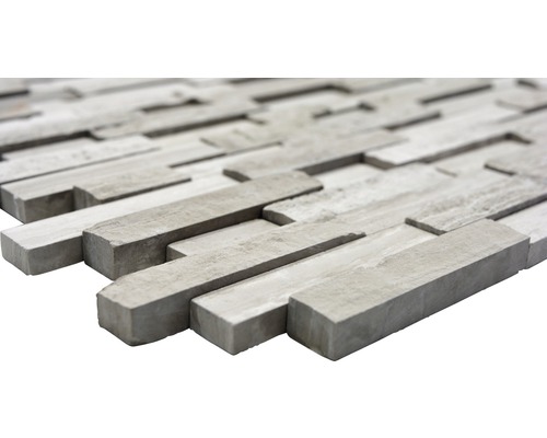 Mozaiková dlaždice z kamene ve vzhledu dřeva