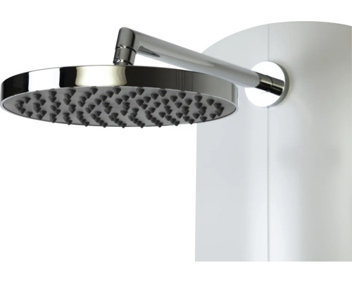 Kulatá kovová hlavová sprcha s přívodní trubkou na sprchovém sloupu