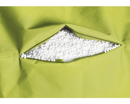 Zelený sedací vak s otevřeným zipem a výplní z bílých polystyrenových kuliček