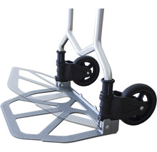 Detailní pohled na schodišťový vozík se sklopnou ložnou plochou