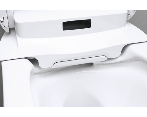 Detailní pohled na toaletu s funkcí sprchového WC