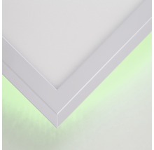 Detailní pohled na stropní LED svítidlo s rámem