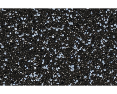 Detail černé podlahy se světlými kamínky