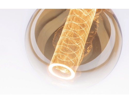 Dekorativní žárovka se spirálovým vláknem v průhledné skleněné baňce