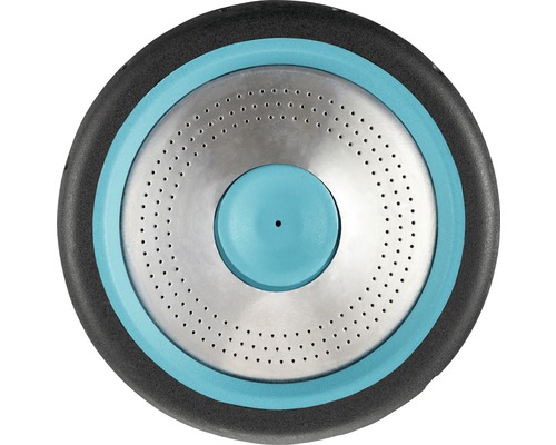 Zavlažovací hlavice na zahradní hadici se sítkem