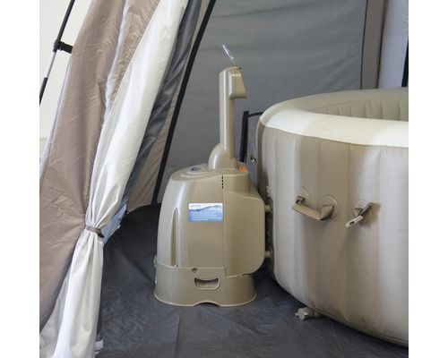 Nafukovací vířivka s řídicí jednotkou ve stanu