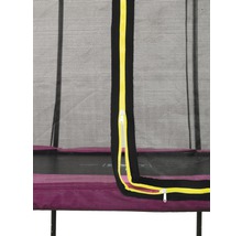 Detail trampolíny s ochrannou sítí a zipem