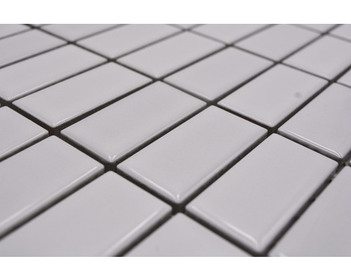 Obdélníkové lesklé dlaždice, detailní záběr