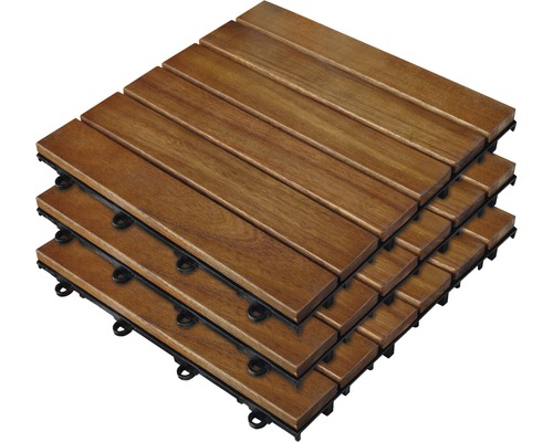 Stoh dřevěných dlaždic pro venkovní použití