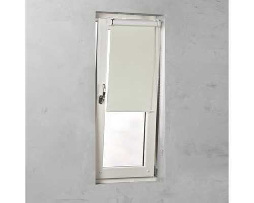 Okno s roletou pro zastínění