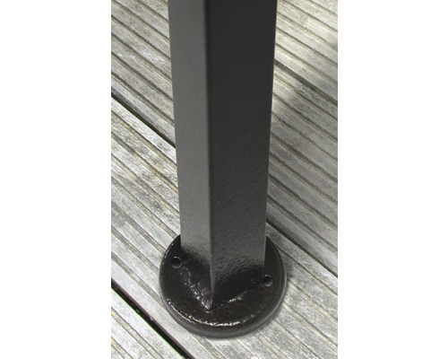 Kovová patka sloupku pro terasové zábradlí