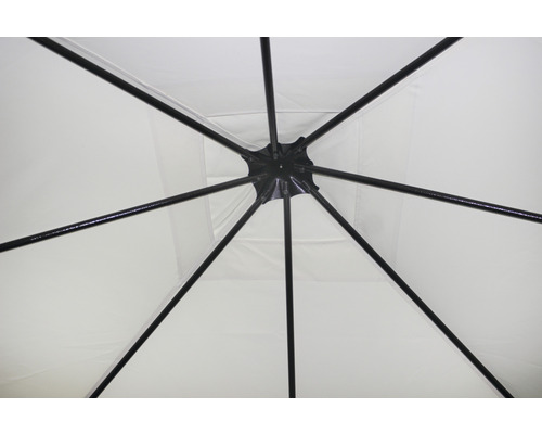 Pohled na vnitřní stanový rám pavilonu