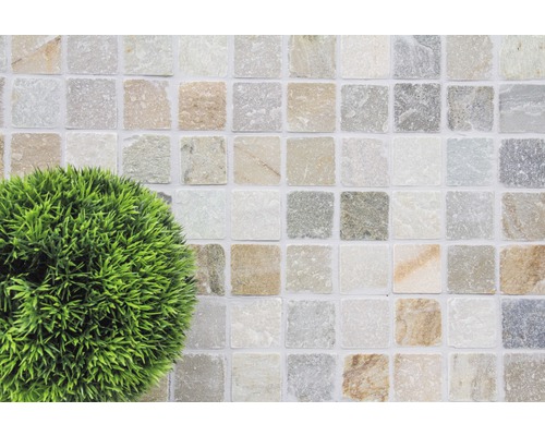 Čtvercové mozaikové dlaždice se zelenou dekorací