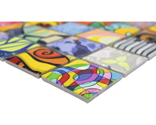 Mozaikové dlaždice s barevnými vzory