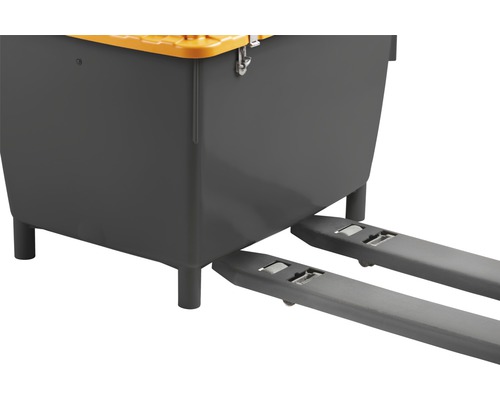 Plastový stohovací kontejner na paletovém vozíku