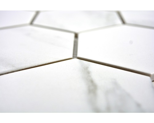 Detail šestiúhelníkových dlaždic