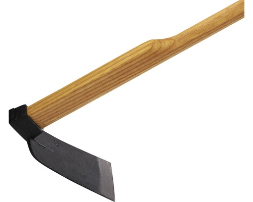 Zahradní motyka s dřevěnou rukojetí