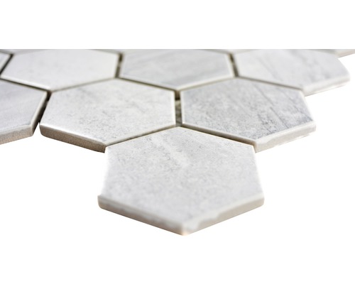 Šestiúhelníkové dlaždice z kameniny