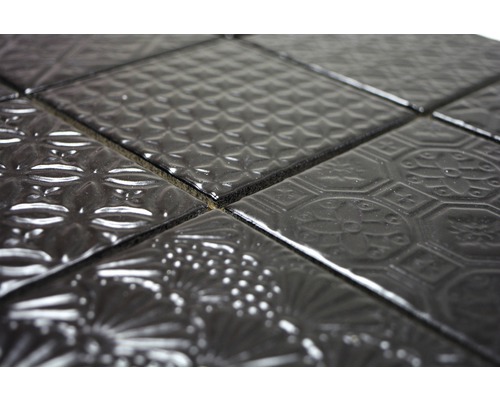 Detail vzorovaných dlaždic