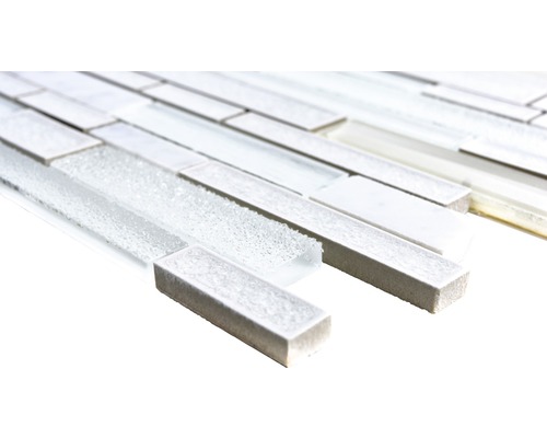 Mozaiková dlaždice ze skla a přírodního kamene