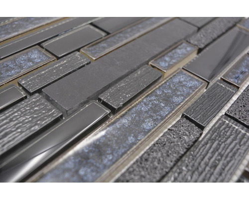 Mozaikové dlaždice ze skla a kamene