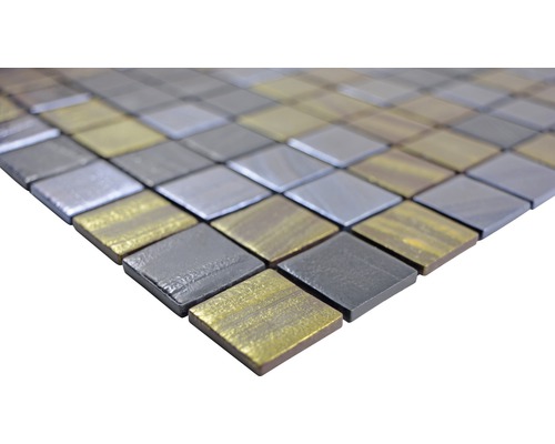 Mozaikové dlaždice ve stříbrné a zlaté barvě