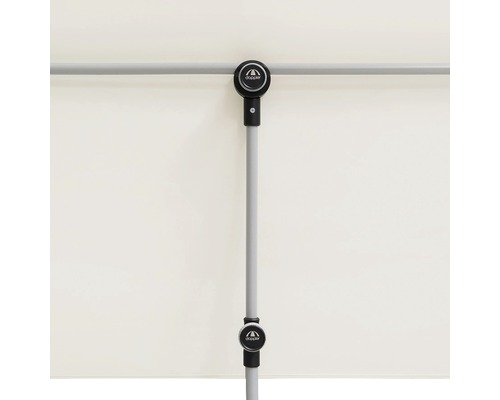 Detailní pohled na slunečník s rámem