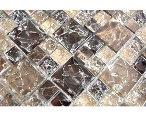 Mozaikové dlaždice ze skla a mramoru