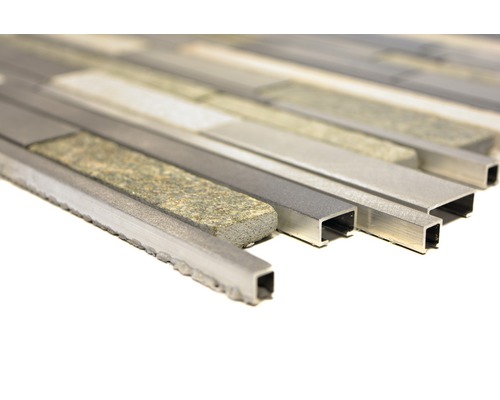 Mozaika z kamene a hliníku