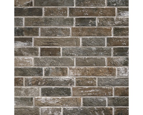 Zděná stěna z obdélníkových obkladů se vzhledem kamene