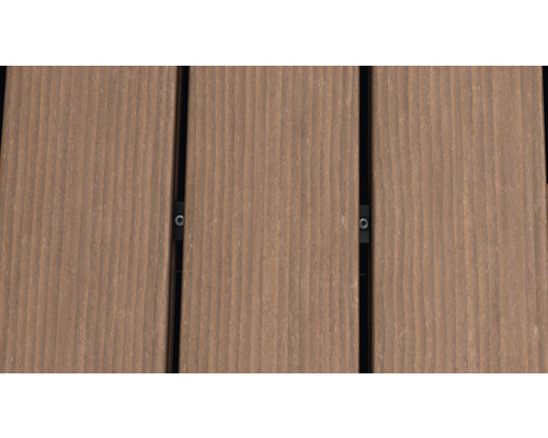 Dřevěná terasová prkna se šrouby