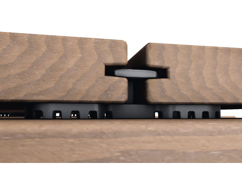 Terasa s montážní sponou k upevnění